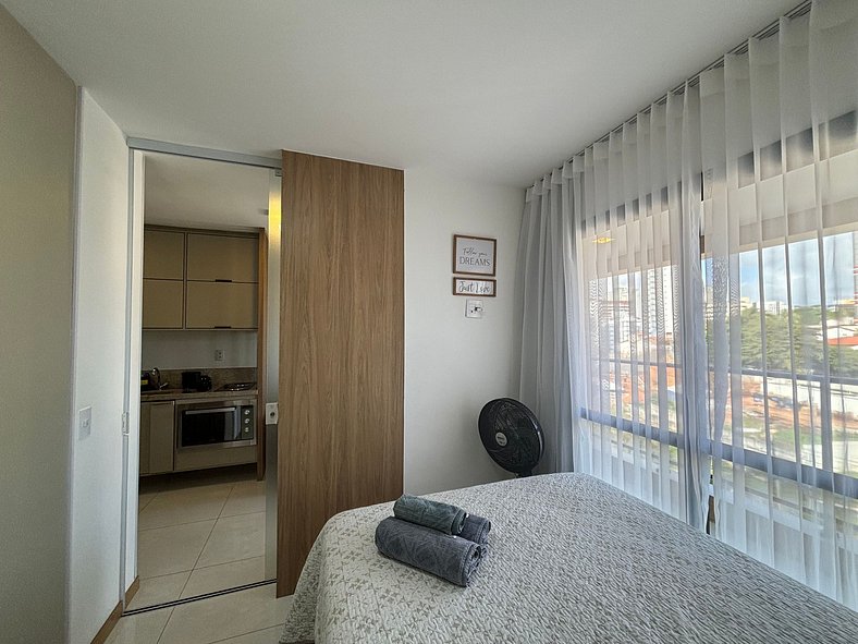 Apartamento com varanda em Salvador, Caminho das Árvores