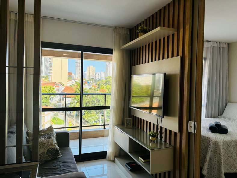 Apartamento com varanda em Salvador, Caminho das Árvores