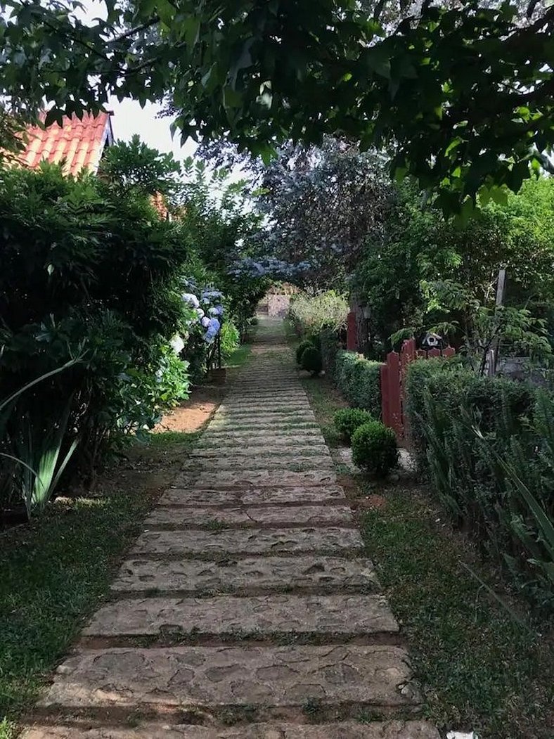 Chalezinho de montanha no centrinho de Monte Verde